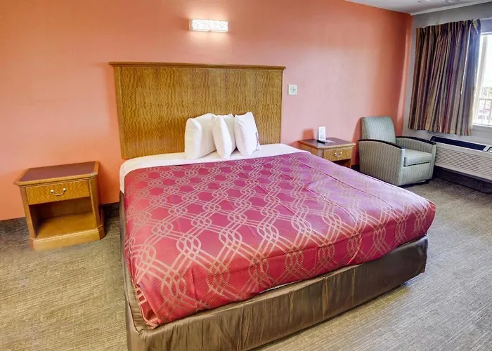 Econo Lodge Airport